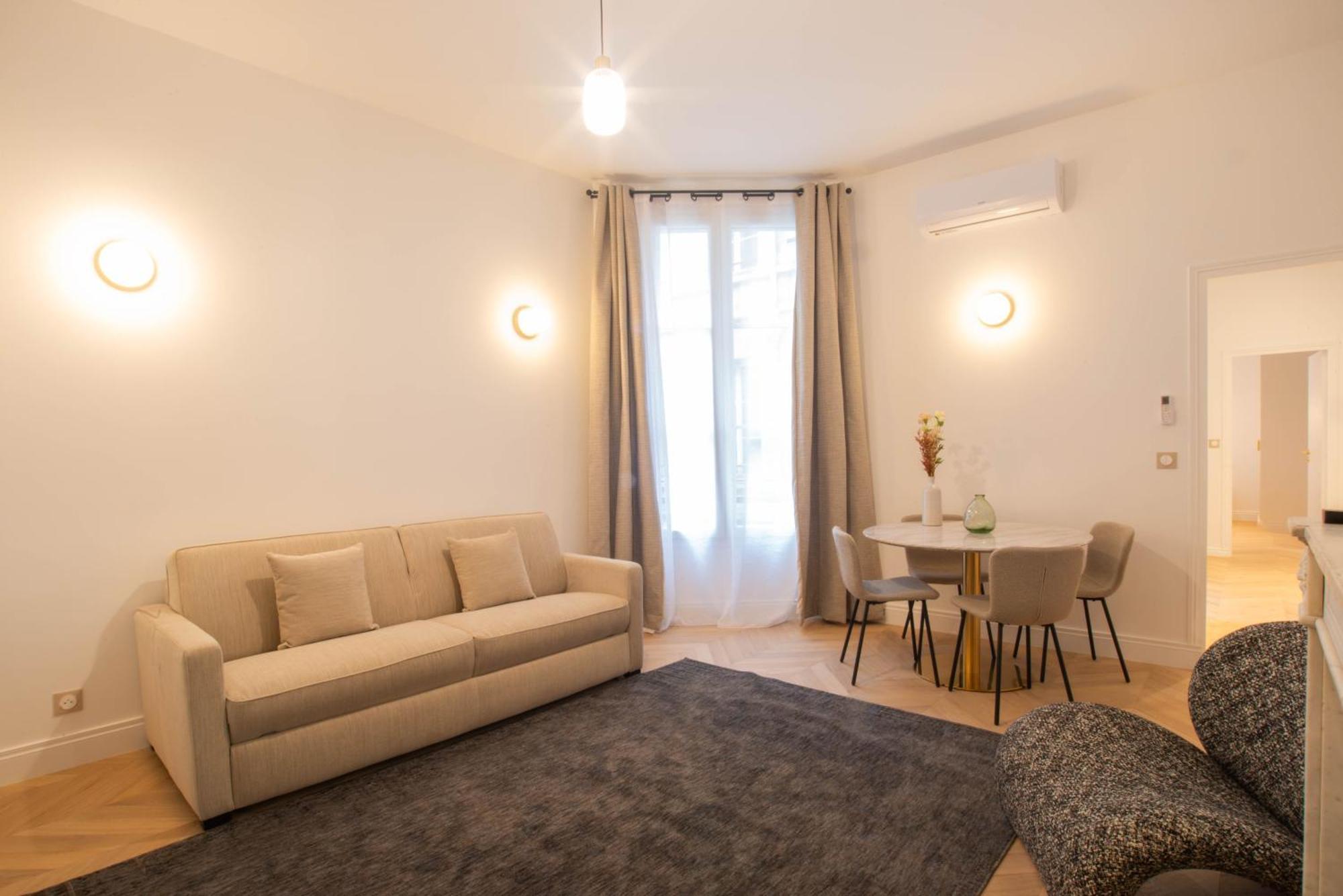 Quartier Libre Madeleine Aparthotel Paris Exterior photo