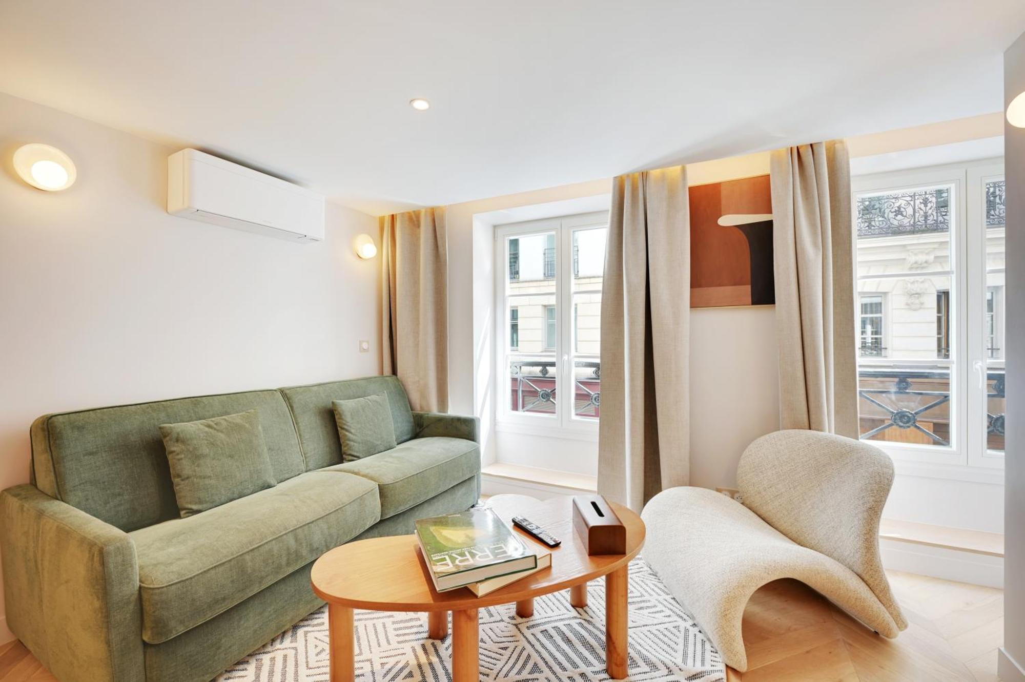 Quartier Libre Madeleine Aparthotel Paris Exterior photo