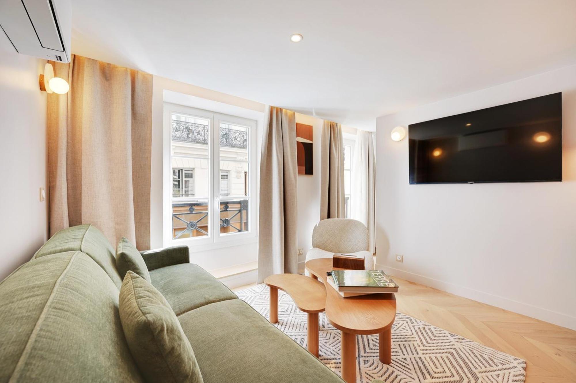 Quartier Libre Madeleine Aparthotel Paris Exterior photo