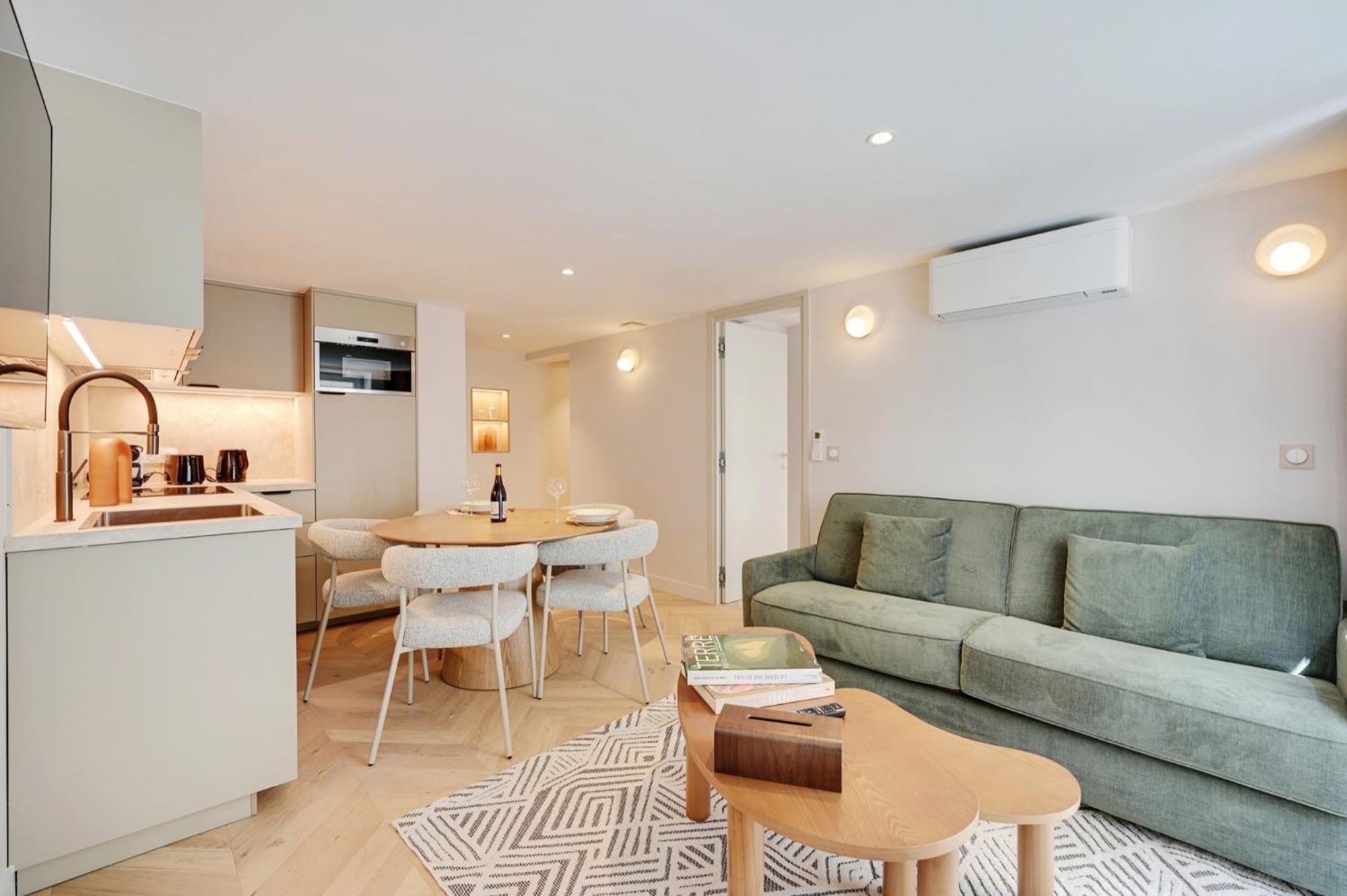 Quartier Libre Madeleine Aparthotel Paris Exterior photo